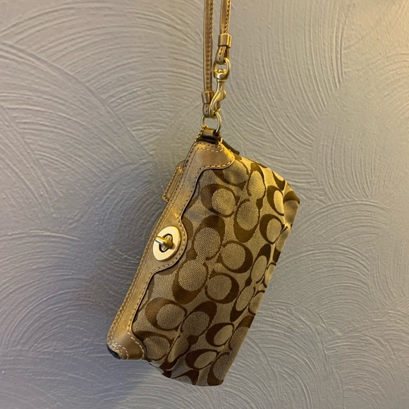 Coach Wristlet - Picture 2 of 9